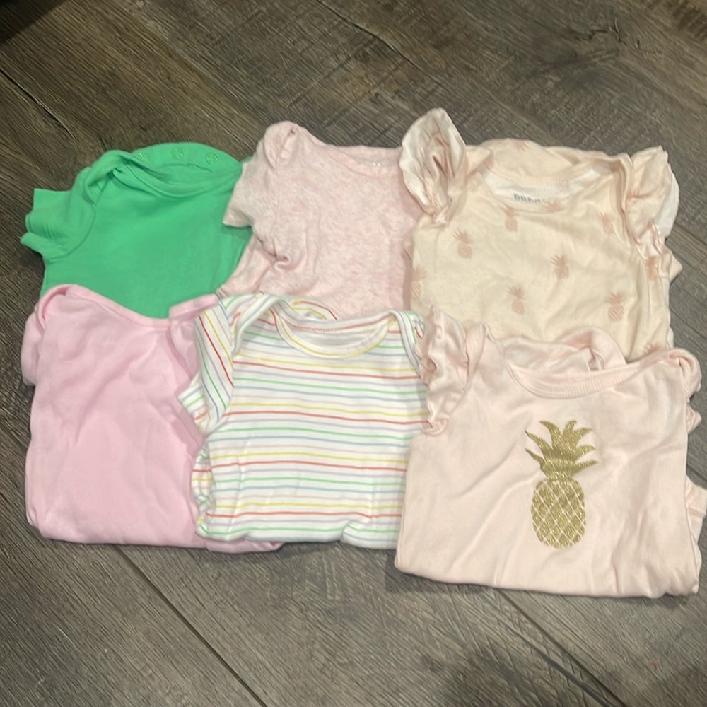 Short sleeve onesies